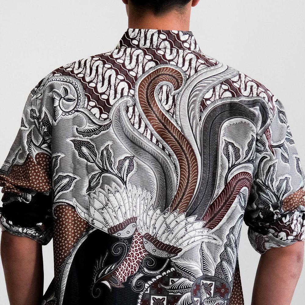 
                      
                        Satijnen Batik overhemd
                      
                    