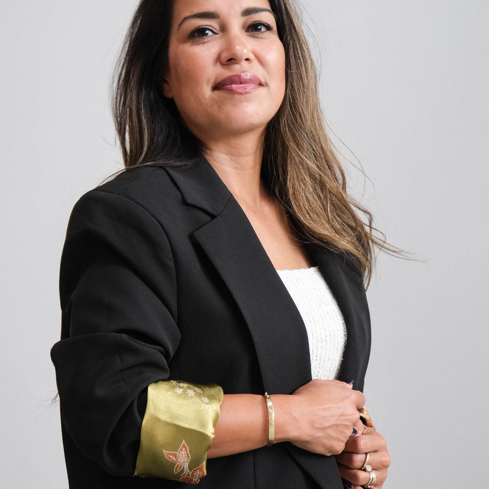 BATIK BLAZER: groen met een roze detail
